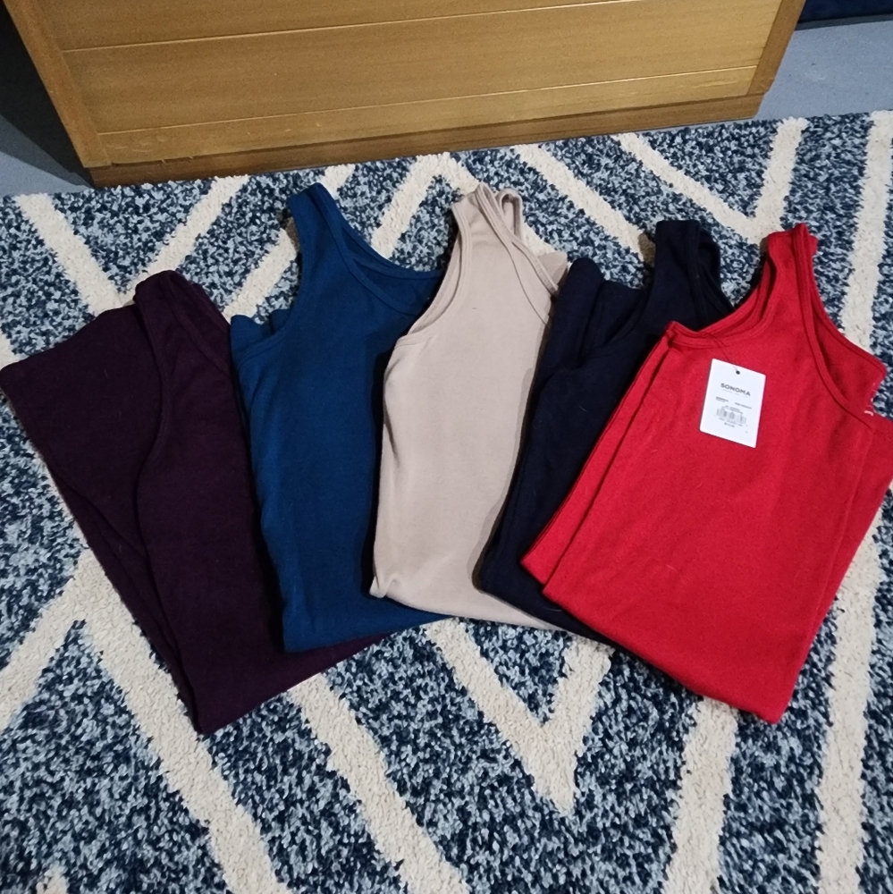 Lot of 5 Sonoma Everyday Tunic Tanks